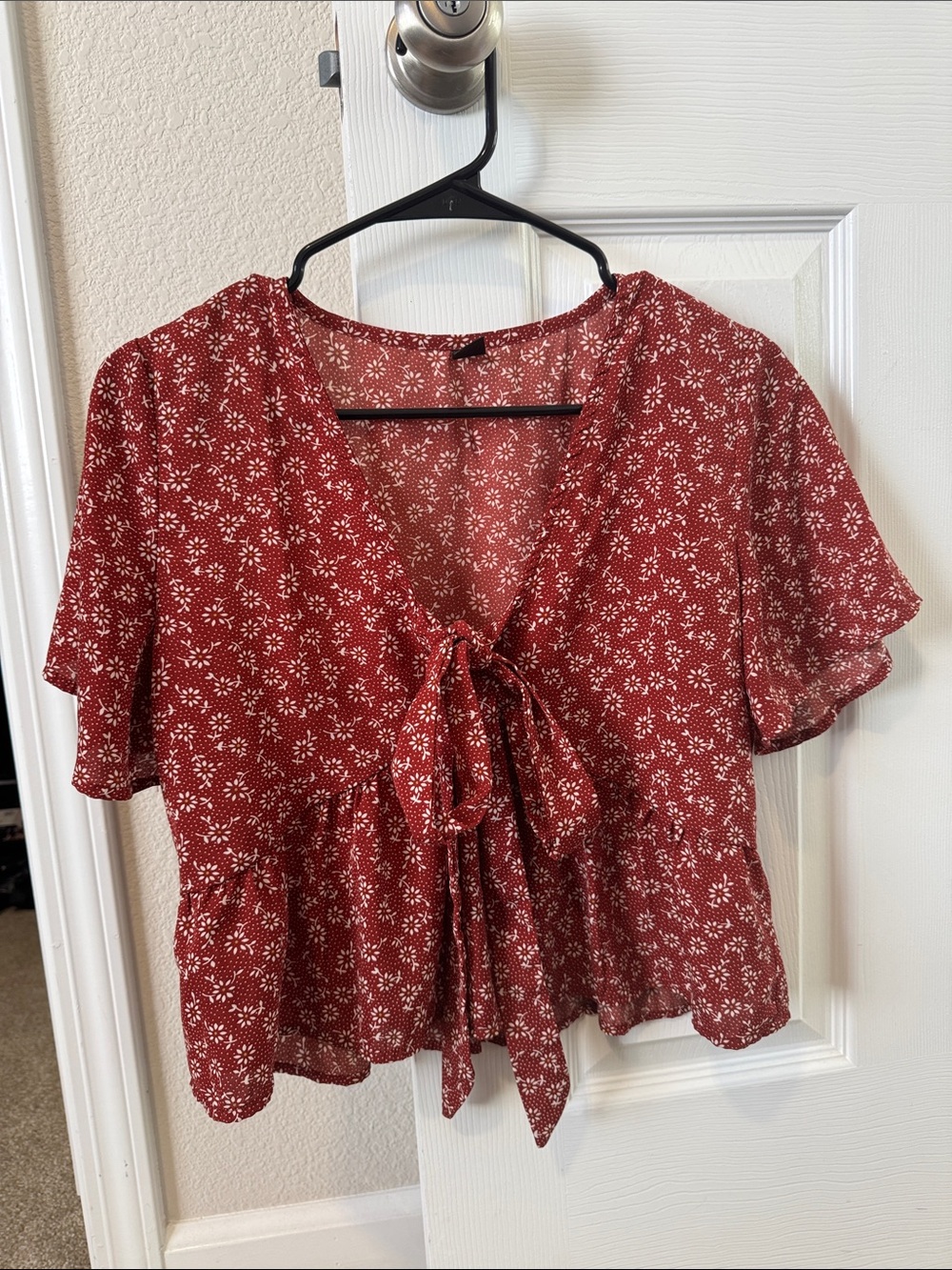 Red and white Floral Tie-Front Peplum Top